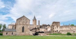 Haapsalu-Castle-visit-estonia_SUUR