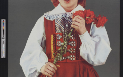 Eesti ajaloomuuseum. ENSV koolinoorte VI laulu- ja tantsupeo plakat